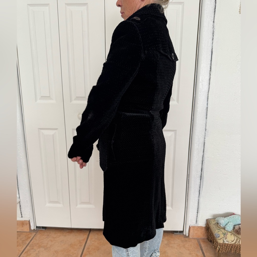 Burberry Black Textured Trench Coat - Picture 5 of 10